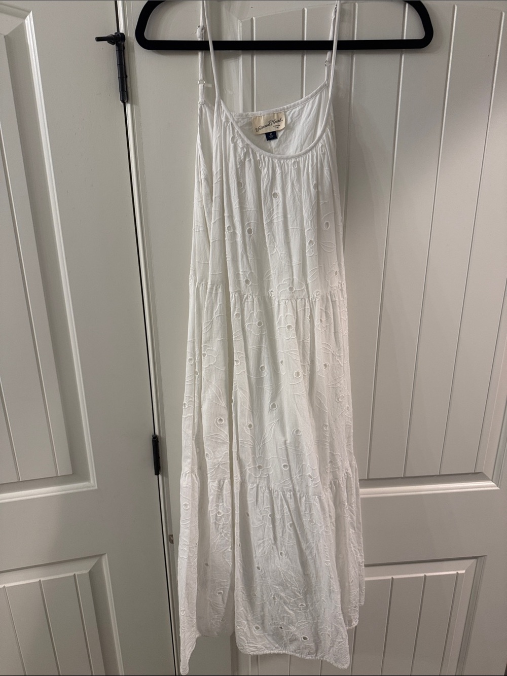 Universal Thread White Eyelet Maxi Dress with Spaghetti Straps